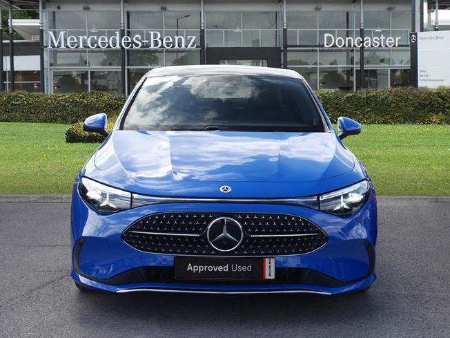 MERCEDES-BENZ CLA Class Photo 10