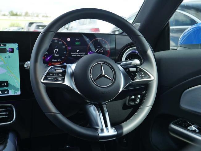 MERCEDES-BENZ CLA Class Photo 38