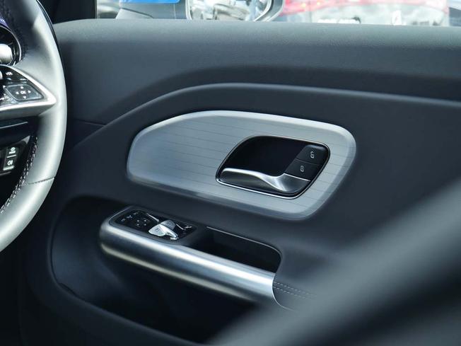 MERCEDES-BENZ CLA Class Photo 39