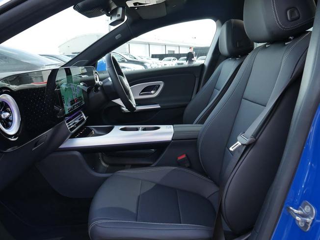 MERCEDES-BENZ CLA Class Photo 44