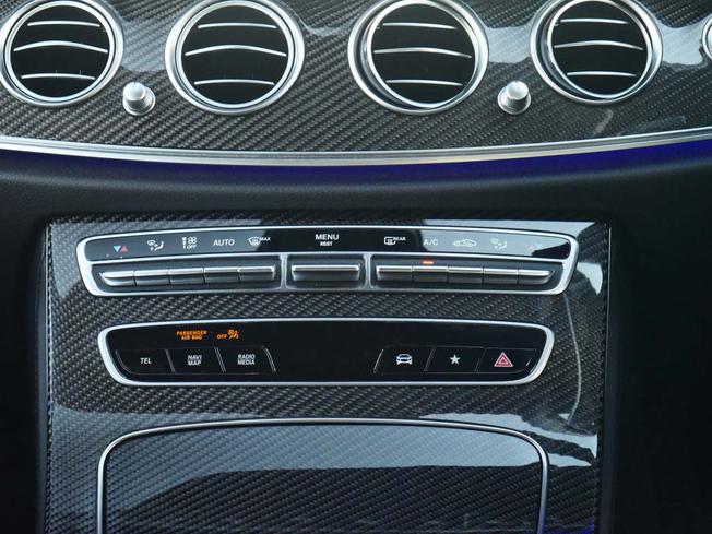 MERCEDES-BENZ E Class Photo 15