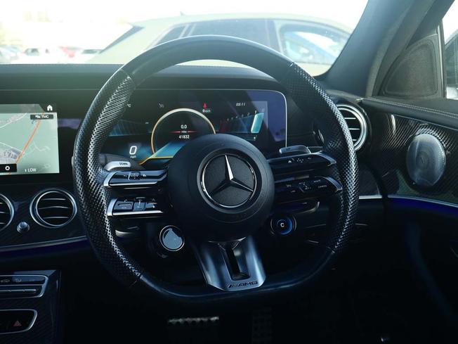 MERCEDES-BENZ E Class Photo 18