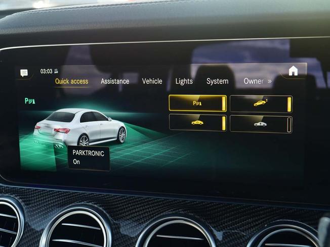 MERCEDES-BENZ E Class Photo 28