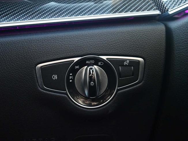 MERCEDES-BENZ E Class Photo 45