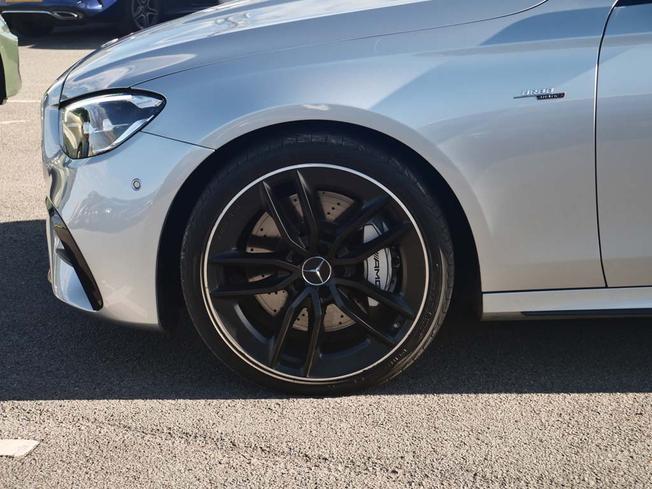 MERCEDES-BENZ E Class Photo 6