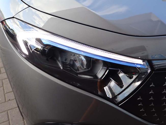 MERCEDES-BENZ Eqa Photo 22