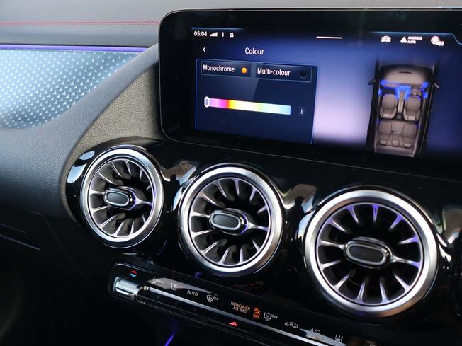 MERCEDES-BENZ Eqa Photo 39