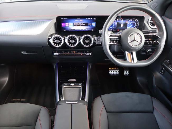 MERCEDES-BENZ Eqa Photo 5