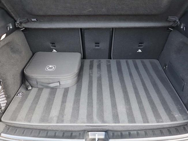 MERCEDES-BENZ Eqa Photo 9