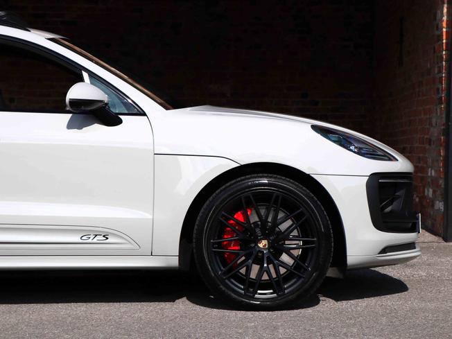 PORSCHE Macan Photo 10