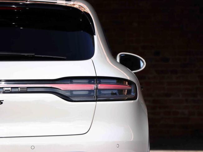 PORSCHE Macan Photo 14