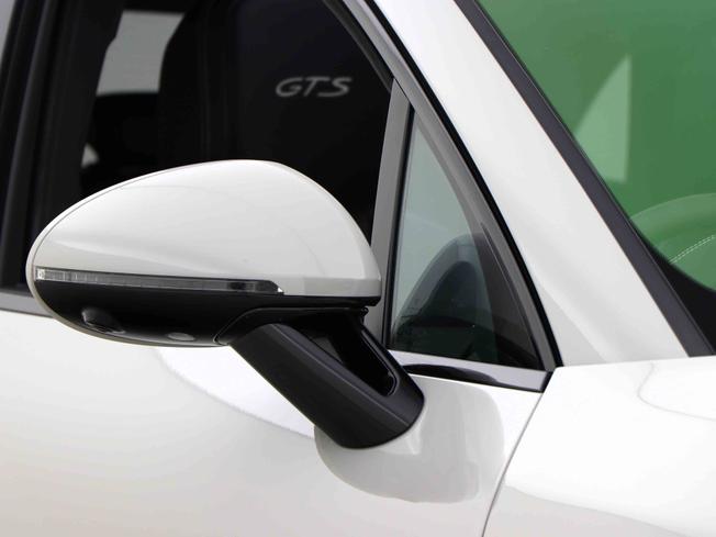 PORSCHE Macan Photo 16