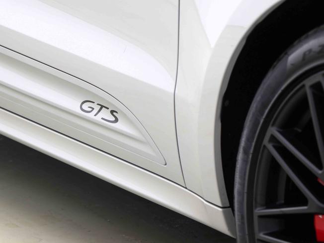 PORSCHE Macan Photo 17