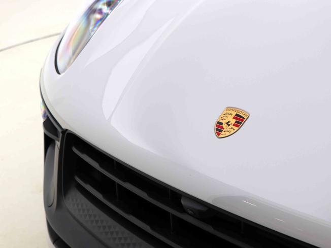 PORSCHE Macan Photo 19