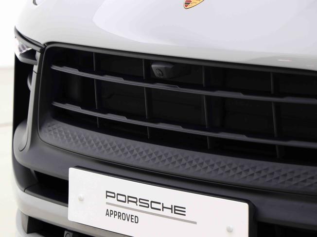 PORSCHE Macan Photo 21