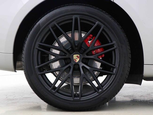 PORSCHE Macan Photo 4