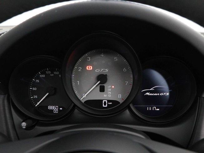 PORSCHE Macan Photo 47