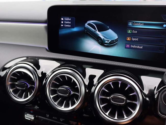 MERCEDES-BENZ A Class Photo 48