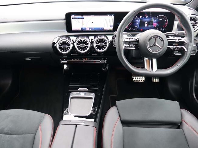 MERCEDES-BENZ A Class Photo 5
