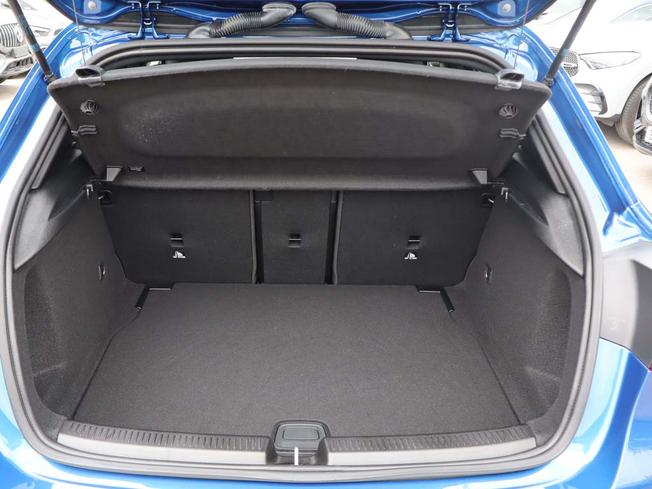 MERCEDES-BENZ A Class Photo 9