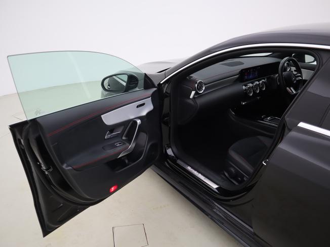 MERCEDES-BENZ CLA Class Photo 20