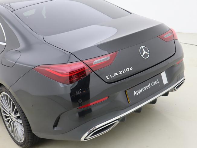 MERCEDES-BENZ CLA Class Photo 24
