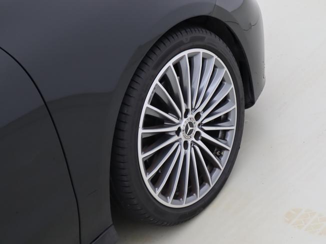 MERCEDES-BENZ CLA Class Photo 6