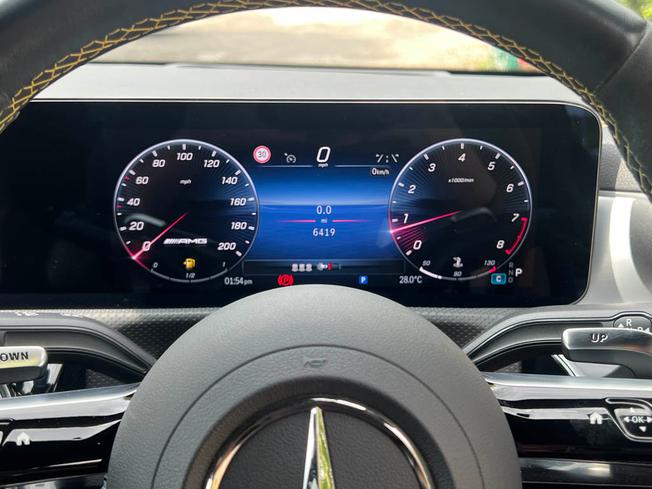 MERCEDES-BENZ CLA Class Photo 23