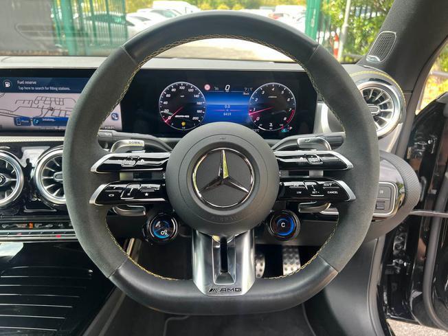 MERCEDES-BENZ CLA Class Photo 25