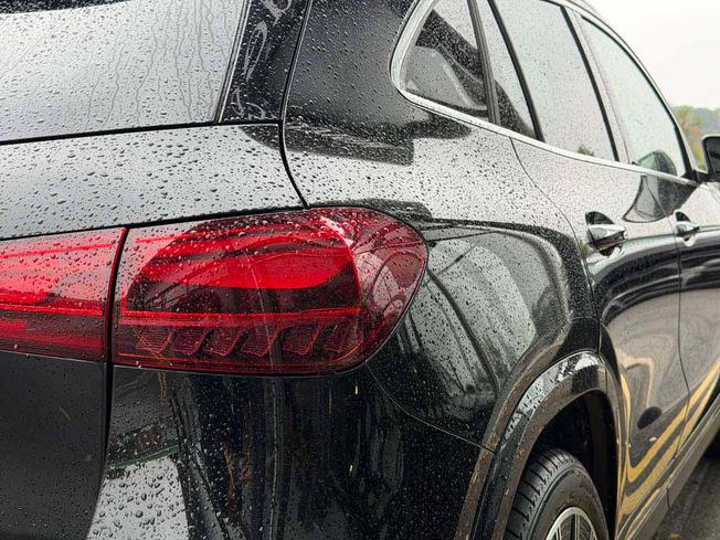 MERCEDES-BENZ GLA Photo 18
