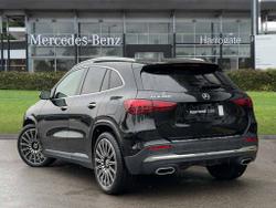 MERCEDES-BENZ GLA Photo 2