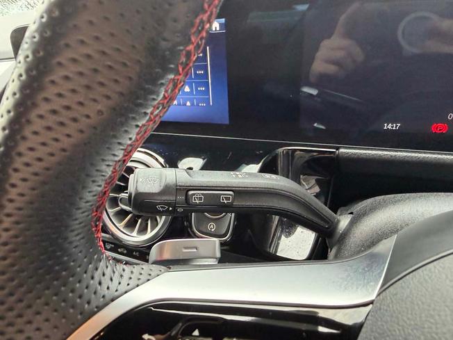 MERCEDES-BENZ GLA Photo 30