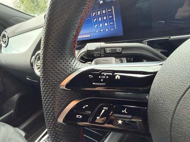 MERCEDES-BENZ GLA Photo 31