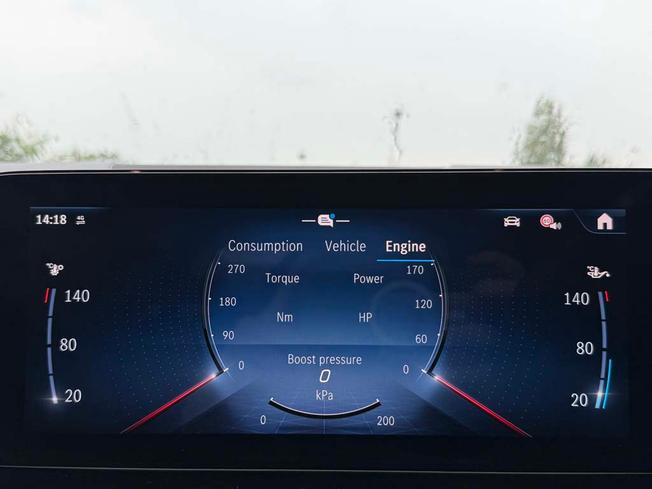 MERCEDES-BENZ GLA Photo 39