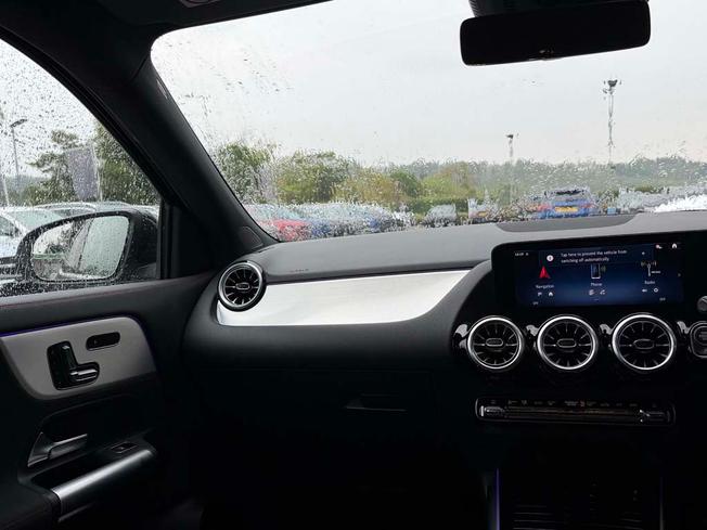 MERCEDES-BENZ GLA Photo 44