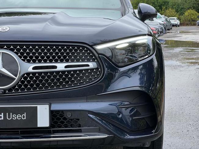 MERCEDES-BENZ Glc Photo 18