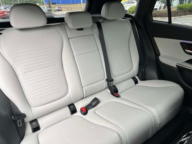 MERCEDES-BENZ Glc Photo 26