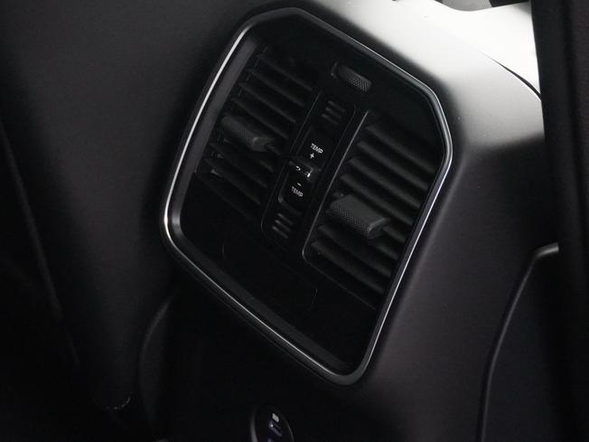 PORSCHE Macan Photo 21