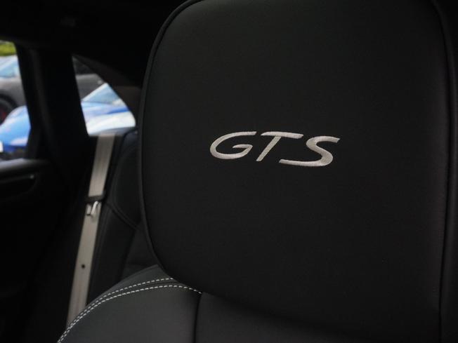 PORSCHE Macan Photo 25