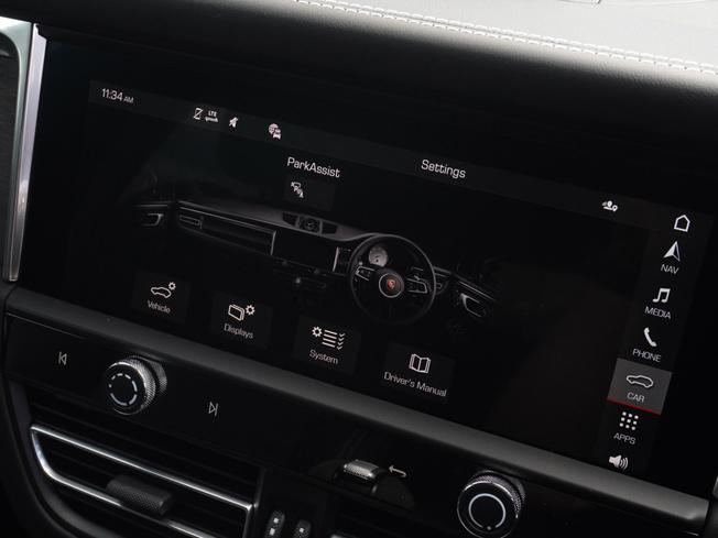 PORSCHE Macan Photo 26