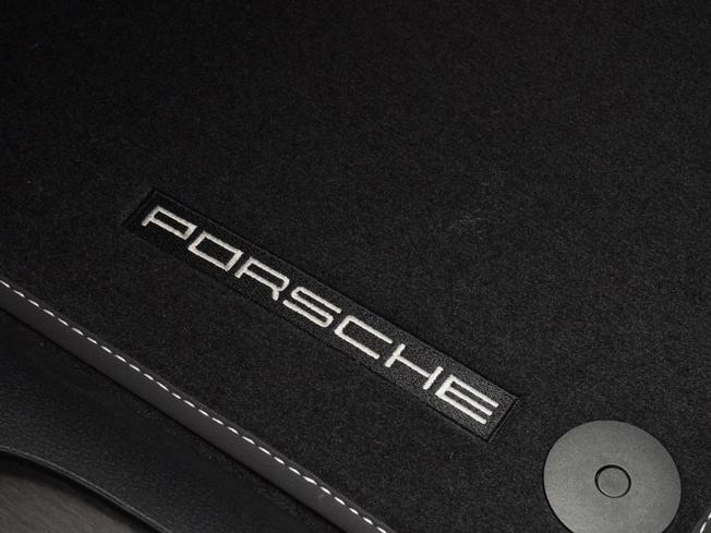 PORSCHE Macan Photo 37