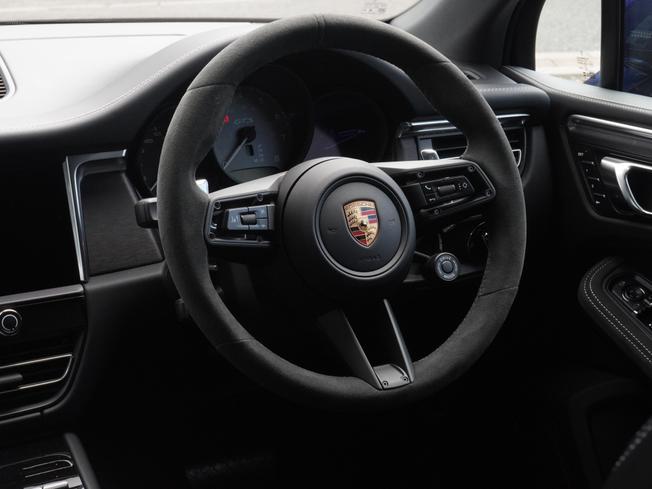 PORSCHE Macan Photo 8