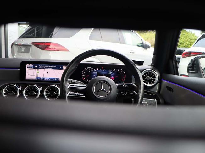 MERCEDES-BENZ A Class Photo 17