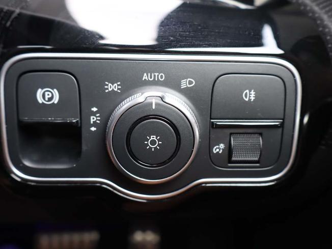 MERCEDES-BENZ A Class Photo 28