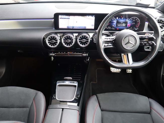 MERCEDES-BENZ A Class Photo 5