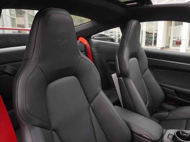 PORSCHE 911 Photo 14