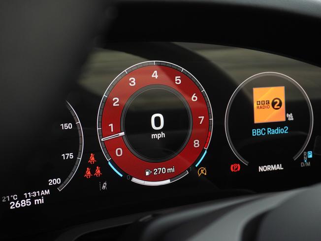 PORSCHE 911 Photo 17