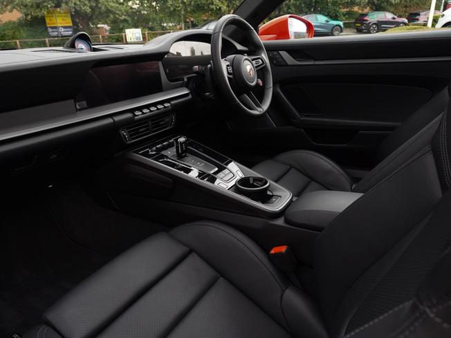 PORSCHE 911 Photo 3