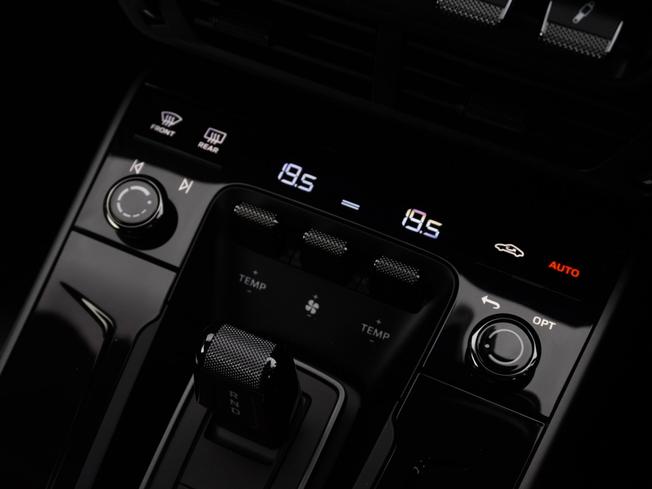 PORSCHE 911 Photo 33