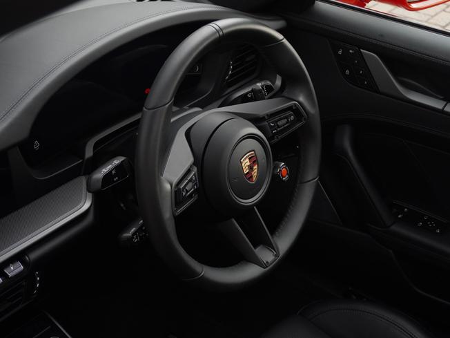 PORSCHE 911 Photo 9